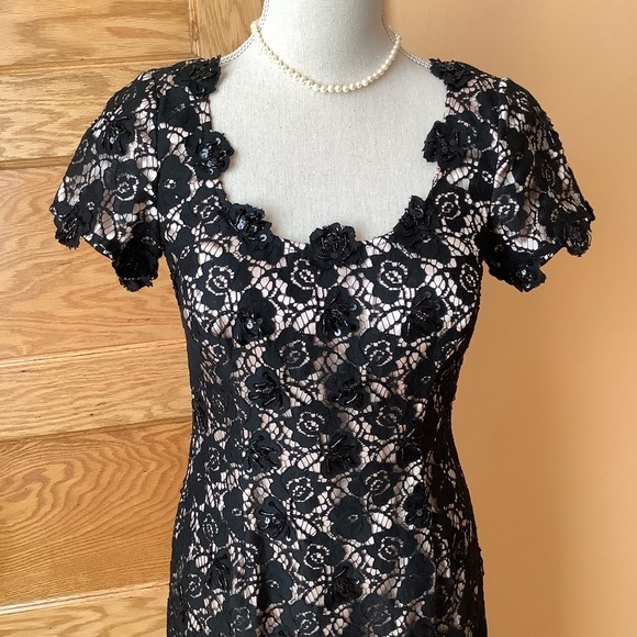 JS BOUTIQUE Black Lace & Sequin Floral Gown Size 6 - Picture 5 of 16